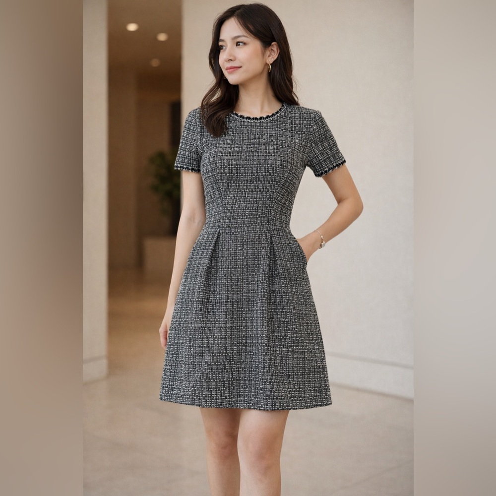 Solitaire Black and White Tweed Pearl Accents Mini Dress Size 14